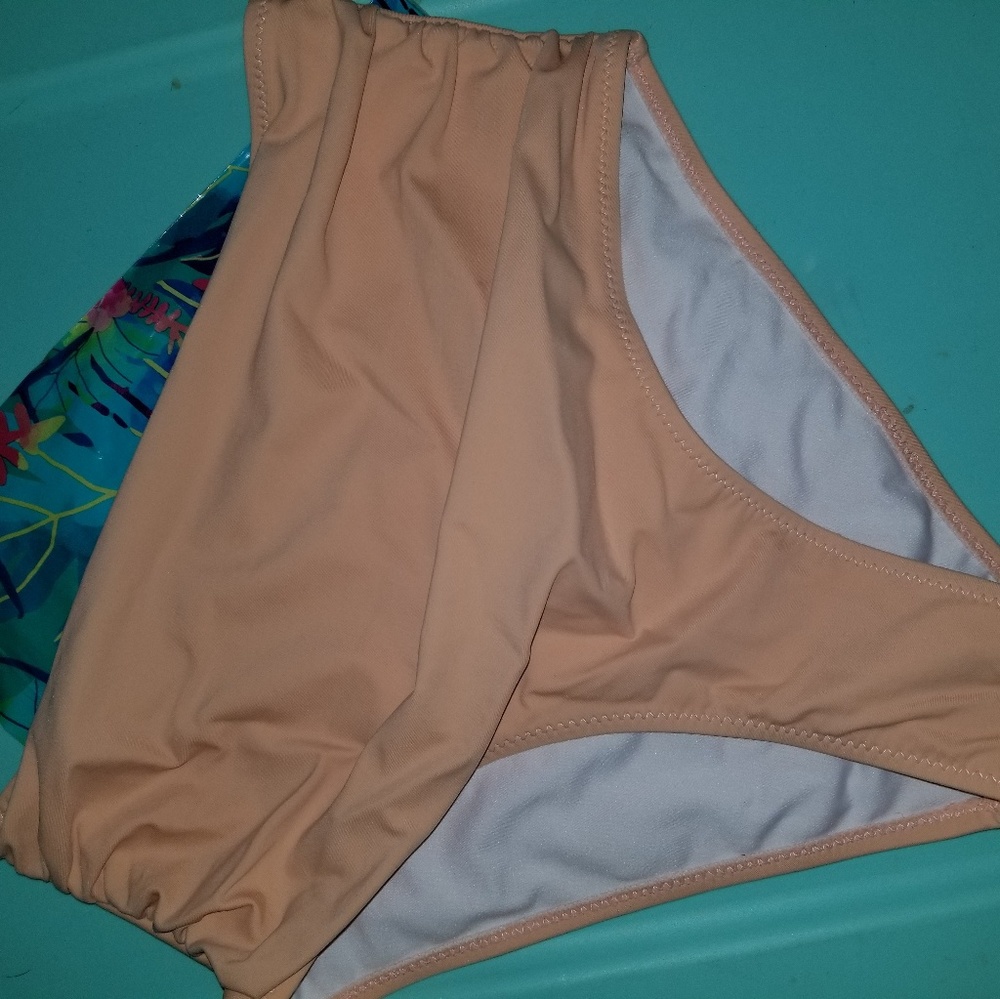 🍑 Peach High Waisted High Leg Bikini Bottom! 🍑